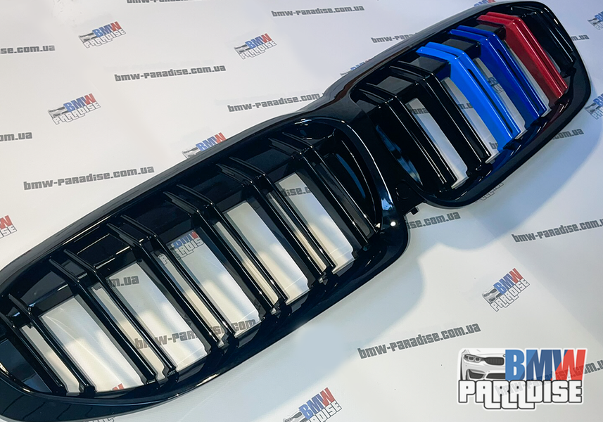 Подвійні решітка радіатора "гриль" з М-кольорами BMW G20 322-54 фото