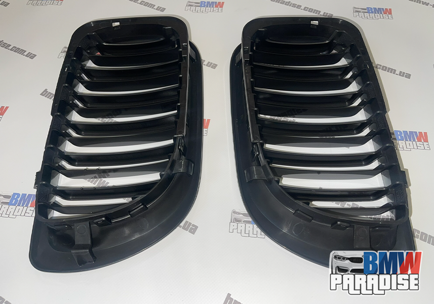 Двойная решетка радиатора "гриль" для BMW E46 2002-2005 седан Черный глянец 322-16 фото