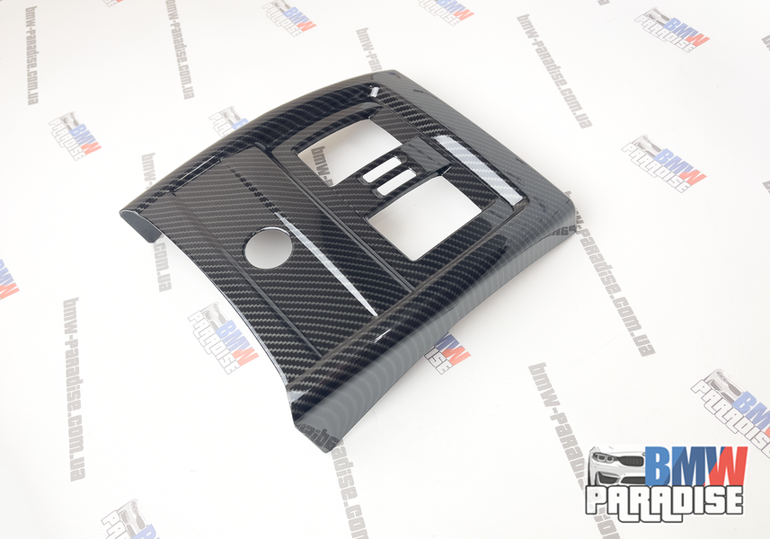 Карбоновая накладка на задний климат контроль (обдув печки) BMW 3 Series F30 F34  322-289 фото